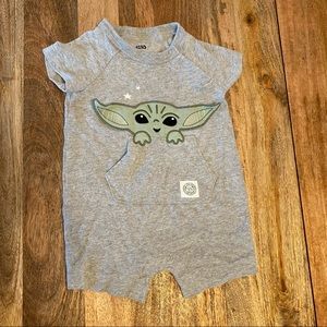 StarWars Yoda Baby Romper Size 12-18 months